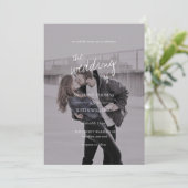 Brittany Modern Elegant White Script Photo Wedding Kaart (Staand voorkant)
