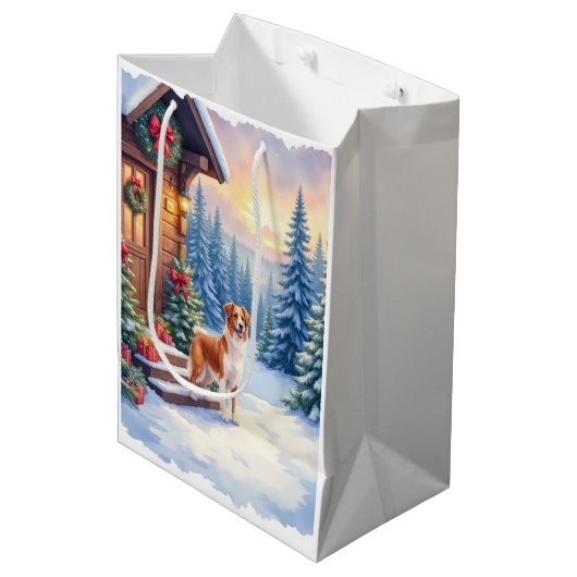 Brittany Rustic Cabin Christmas Winter Art Medium Cadeauzakje (Voorkant Gekanteld)