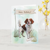 Brittany Spaniel Breed Hond Onder Verjaardagsbord Kaart (Gele Bloem)