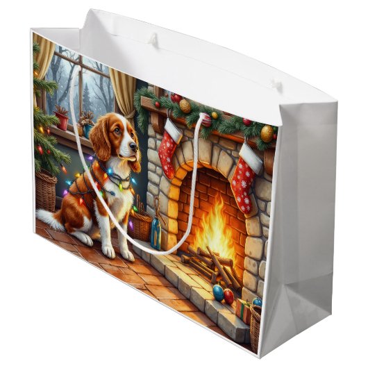 Brittany Spaniel Fireplace with Christmas Lights Groot Cadeauzakje (Achterkant Gekanteld)