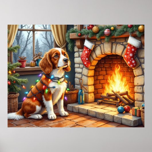 Brittany Spaniel Fireplace with Christmas Lights Poster (Voorkant)