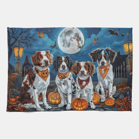 Brittany Spaniel Halloween Griezelig Theedoek (Horizontaal)