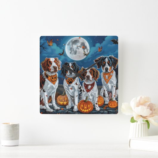 Brittany Spaniel Halloween Spooky Vierkante Klok (Huis)