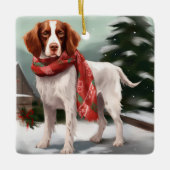 Brittany Spaniel hond in de sneeuw Kerstmis Keramisch Ornament (Voorkant)