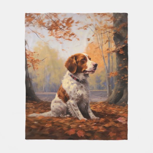 Brittany Spaniel in herfstbladeren val inspireert Fleece Deken (Voorkant)