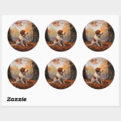 Brittany Spaniel in herfstbladeren val inspireert Ronde Sticker (Vel)