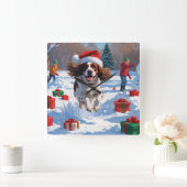 Brittany Spaniel Kerstfeest Sneeuwscène Vierkante Klok (Huis)