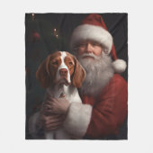 Brittany Spaniel met Kerstman Kerstmis Fleece Deken (Voorkant)