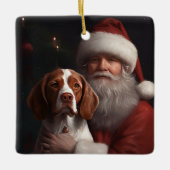 Brittany Spaniel met Kerstman Kerstmis Keramisch Ornament (Voorkant)