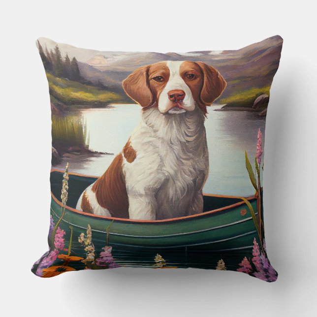 Brittany Spaniel op een peddel: Een landschappelij Kussen (Voorkant)