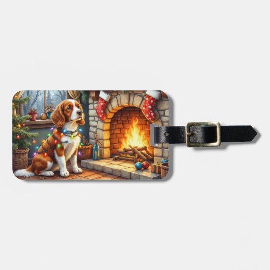 Brittany Spaniel Open Haard met Kerstverlichting Bagagelabel (Voorkant horizontaal)