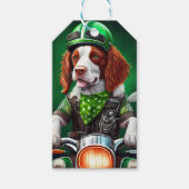 Brittany Spaniel rijdt fiets St. Patrick's Day Cadeaulabel (Voorkant)