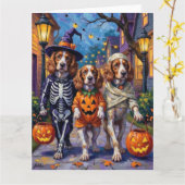 Brittany Spaniel Trick-or-Treating in Halloween Kaart (Gele Bloem)