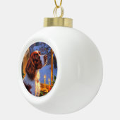 Brittany Spaniel with Christmas Lights Holiday Keramische Bal Ornament (Rechts)
