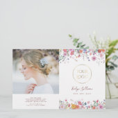 Brochure bifold met verse wilde bloemen (Staand voorkant)