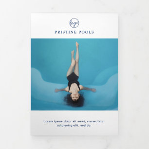 Brochure over poolservice Zakenmarineblauw drievou Drieluik Kaart