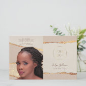 Brochure over tweeledig papierformaat in papierfor (Staand voorkant)