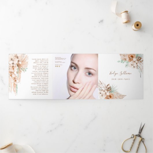 Brochure tropisch beige en munt drievoudig drieluik kaart (Buitenkant)