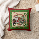Brodie Scottie en Santa Christmas Kussen<br><div class="desc">Hier gaan we,  het is een Scottie kersthond! Verkleed voor de Kerstman,  draagt hij een Brodie tartan boog. Dit kerstkussen zal leuk zijn om jaar na jaar tijdens het vakantieseizoen naar buiten te brengen om toe te voegen aan uw feestelijke decor! Prettige feestdagen Nee!</div>