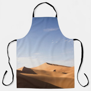 BROEIZAND ONDER BLUE SKY TIJDENS DAG SCHORT
