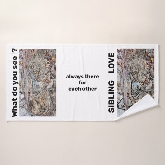 Broer en zus houden van badhanddoek (Badhanddoek)