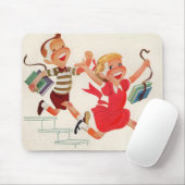 broer en zus op weg naar school muismat (Met muis)