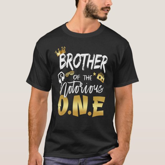 Broer van de beruchte 1e Verjaardagsschool H T-shirt (Voorkant)