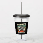 Broer van de Birthday Boy Gamer Gift Acryl Drinkbeker<br><div class="desc">Broer van de Birthday Boy Matching Video Game geeft een groot cadeau aan de zoon van een moeder die zwanger is. Het maakt ook een groot cadeau voor de verjaardag van een broer. Het beste ongebruikelijke cadeau voor vrienden, collega's en familieleden op de bedankt van kerstmis, die feestdagen ter gelegenheid...</div>