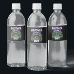 Broer van de Birthday Boy Gamer Gift Waterfles Etiket<br><div class="desc">Broer van het Birthday Boy Matching Video Game geeft een groot cadeau aan de zoon van een moeder die zwanger is. Het maakt ook een groot cadeau voor de verjaardag van een broer. Het beste ongebruikelijke cadeau voor vrienden, collega's en familieleden op de bedankt van kerstmis, die feestdagen ter gelegenheid...</div>