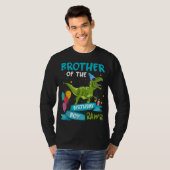 Broer van de Birthday Boy T-Rex Dinosaur Birthda T-shirt (Voorkant volledig)