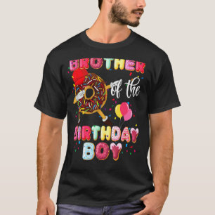 Broer van de verjaardag jongen dabbing donut vader t-shirt