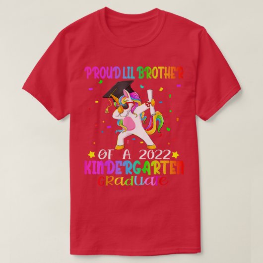 Broer van een 2022-kindergarten Afstuderen T-shirt (Design voorkant)