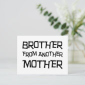 Broer van een andere moeder briefkaart (Staand voorkant)