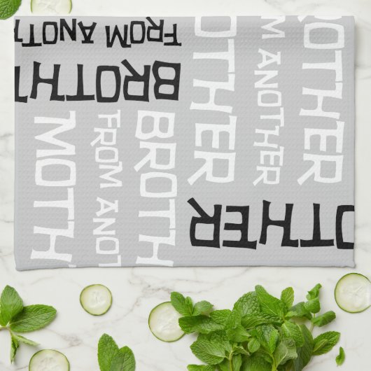 Broer van een andere moeder theedoek (Gevouwen)