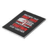 Broers die samen strijden tegen elkaar blijven notitieblok (Linkerzijde)