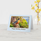 Broers verjaardag Kaart met Robin op een log (Gele Bloem)