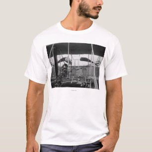Broers-vliegtuig met piloot en t-shirt