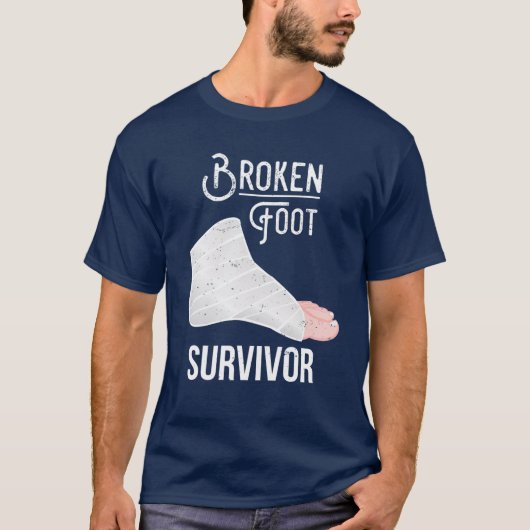 Broken Foot Gift: Broken Foot Survivor T-shirt (Voorkant)