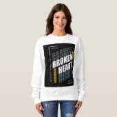 "Broken Heart Sweatshirt - Bold Graphic Streetwear (Voorkant volledig)