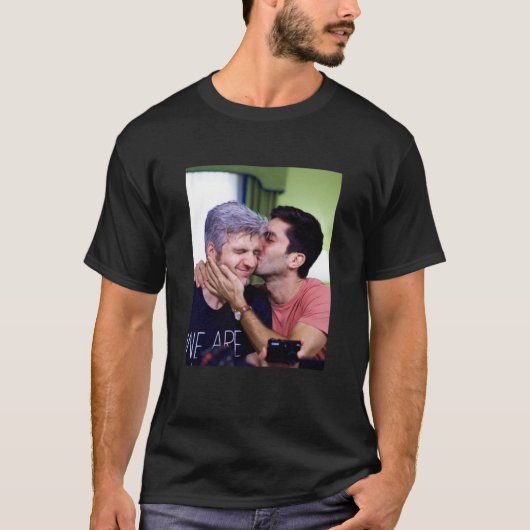 Bromance is romance Essentieel T-shirt (Voorkant)
