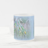 Bromeliad Blossom op blauw Matglas Koffiemok (Voorkant links)