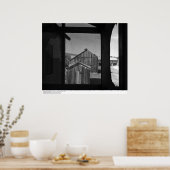 Bron door het Scherm van Old Cookhouse, 1962 Poster (Keuken)