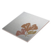 Bronze Ginkgo leest op het zilvereffectpatroon Tegeltje (Zijkant)
