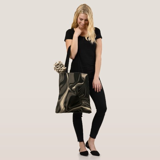 Bronze-golvingen op bruinbeige achtergrond tote bag (Op model)
