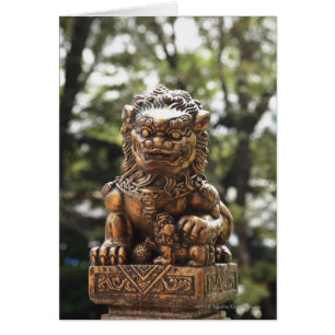 Bronze lion standbeeld