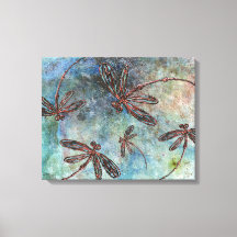 Bronze Tipped Dragonflies op een magische hemel