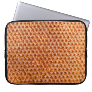 Brood met veel stippen (na het koken op laptop sleeve