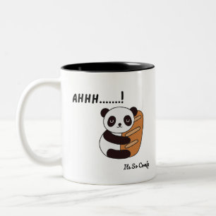 “Broodknuffels & panda-vrede in elke slok.” Tweekleurige Koffiemok