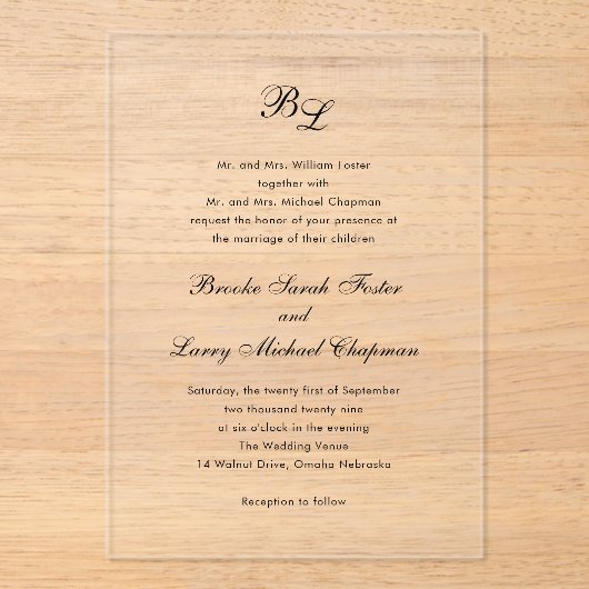 Brooke Classic Script Monogram Elegante bruiloft Acryl Uitnodigingen (Voorkant)