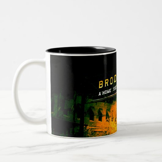 Brookhaven, MS - Paradise bij thuiszoekers Tweekleurige Koffiemok (Links)